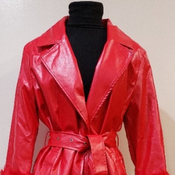 💥SHOWSTOPPER💥Leather Coat with Oversized Fur Collar in Shiny Scarlet Red - Picture 8 of 16